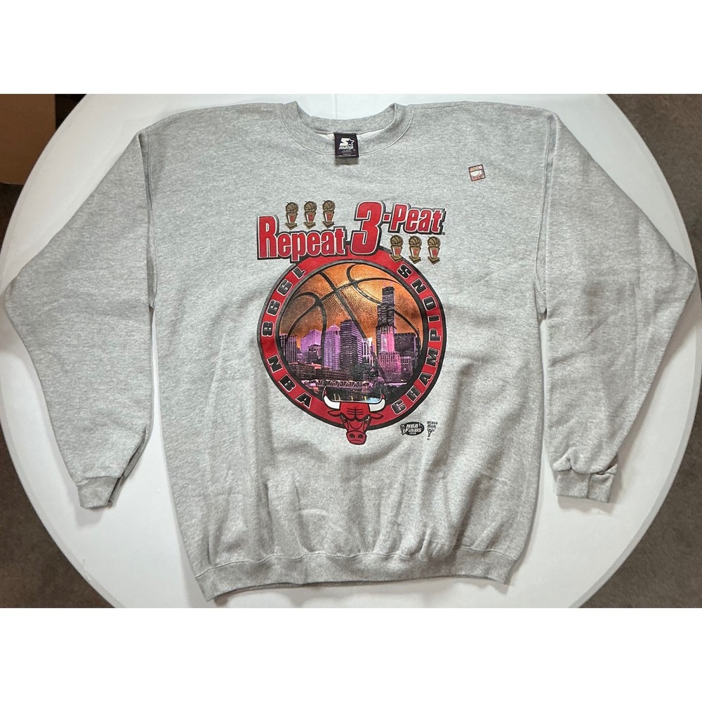 VTG USA Made 90s Starter Chicago Bulls 3 Peat NBA Champions Sweatshirt XL Gray